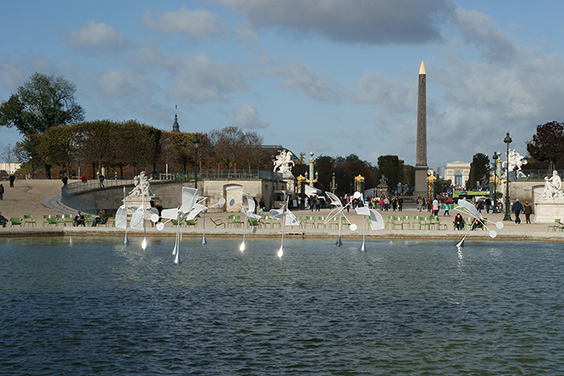 Works at the octagonal basin of Jardin des Tuileries in Paris in FIAC